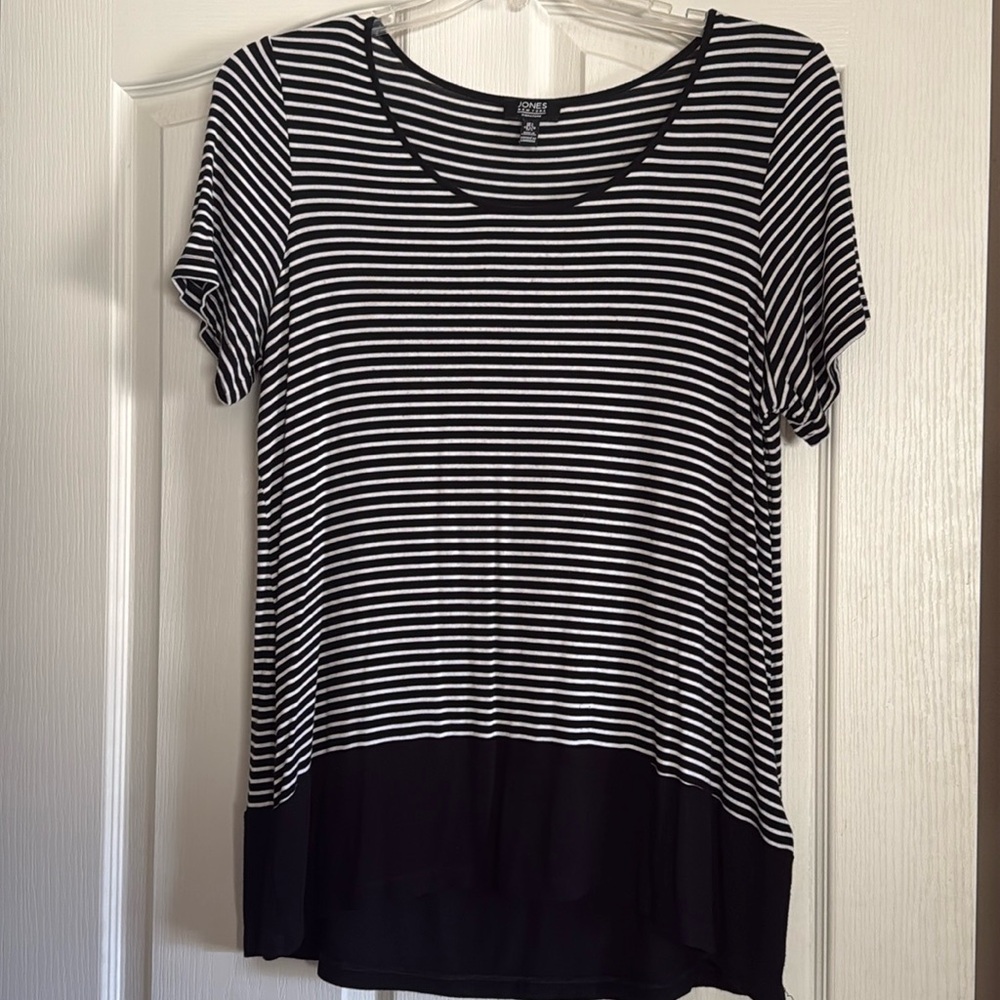 Women’s top
Jones New York L